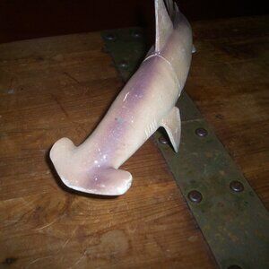 VINTAGE LARAMI SCALLOPED HAMMERHEAD SHARK TOY SHARK 11"